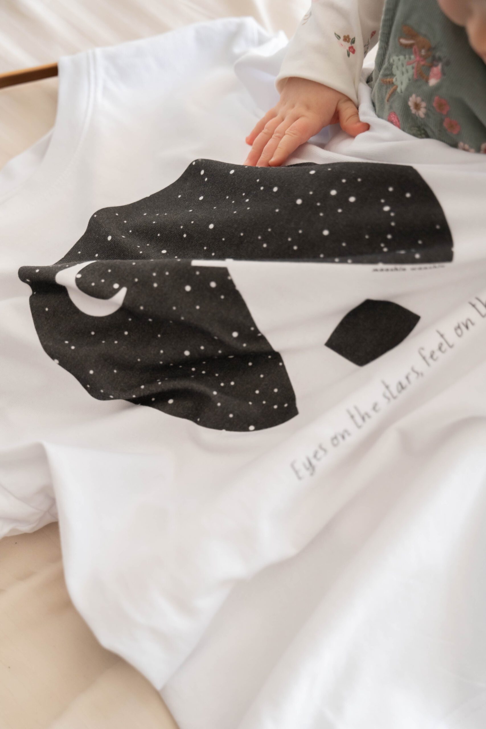 Eyes On The Stars - Image 2